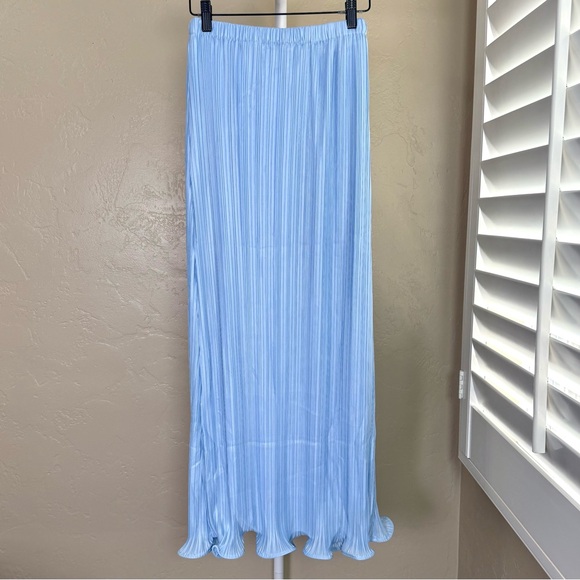 Commense Light Blue Two Piece Set NWT XS Light Blue Top & Midi Skirt Pleated - Picture 9 of 14
